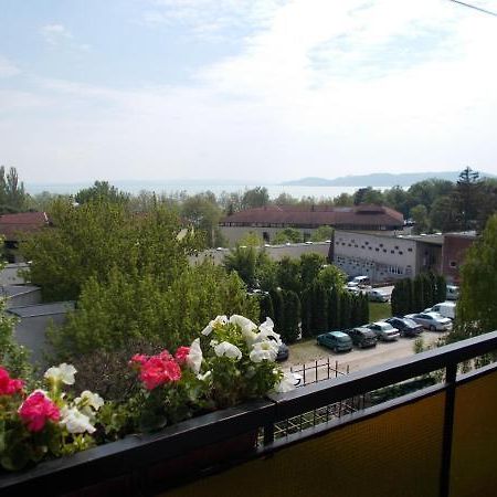 Liliom Apartments Balatonfuered Zewnętrze zdjęcie